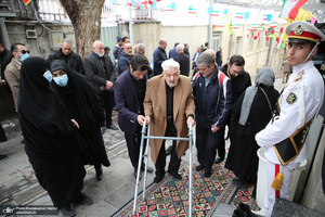 مراسم تشییع مرحوم حسن غفوری فرد از حسینیه جماران