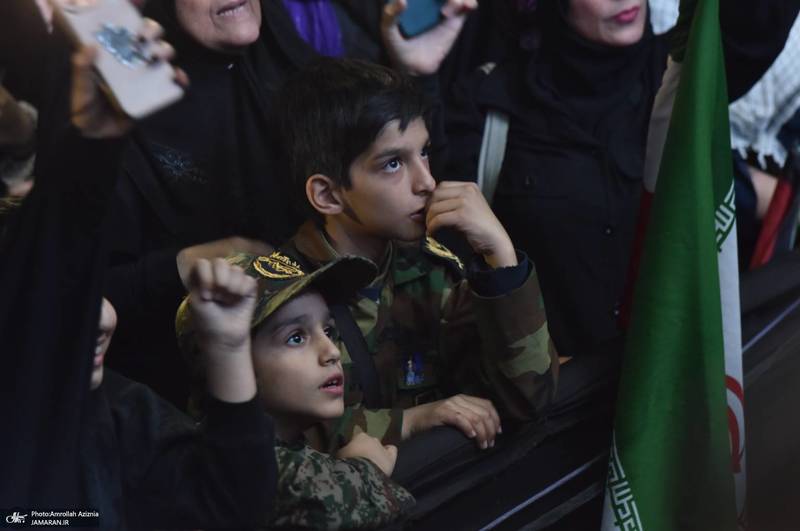 هفتادمین اجتماع پر شور مردم در میدان انقلاب