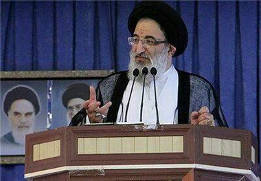 امام جمعه کرج : سخنان رئیس جمهوری وحدت آفرین بود