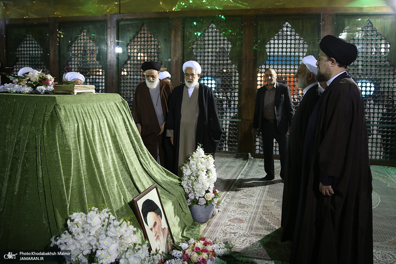 تجدید میثاق رئیس قوه قضاییه و جمعی از اعضای دستگاه قضا با آرمان های حضرت امام خمینی (س)-2