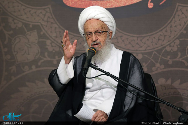 آیت‌الله مکارم شیرازی: دولت با رفع آسیب‌های اجتماعی به خودش کمک می‌کند
