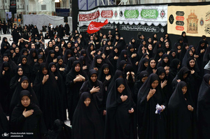 عزاداری ظهر عاشورا در حرم مطهر امام خمینی (س)