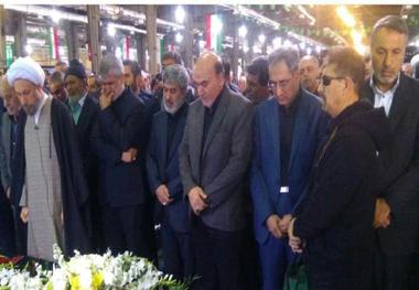 پیکر پزشک جانباز و خیر در جهرم تشییع شد