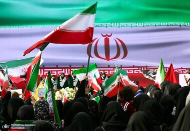 انتشار نماهنگ حماسی جدید «میدان با تو خیابان با ما»/ حسین طاهری 