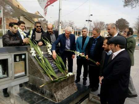 سرپرست فدراسیون ژیمناستیک به مقام شامخ شهدای قزوین ادای احترام کرد