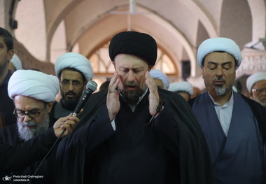 مراسم تشییع همسر مرحوم آیت الله راستی کاشانی (ره)