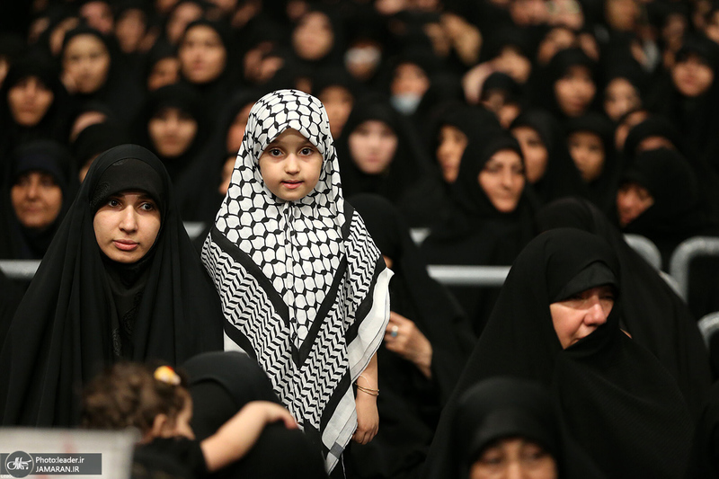 مراسم عزادارای شب عاشورا با حضور رهبر انقلاب اسلامی