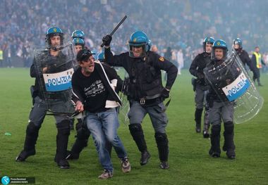 ویدیو| درگیری هواداران چلسی و بتیس قبل از فینال لیگ کنفرانس