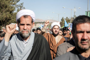 تجمع و راهپیمایی مردمی در اعتراض به آشوب های اخیر در استان ها 