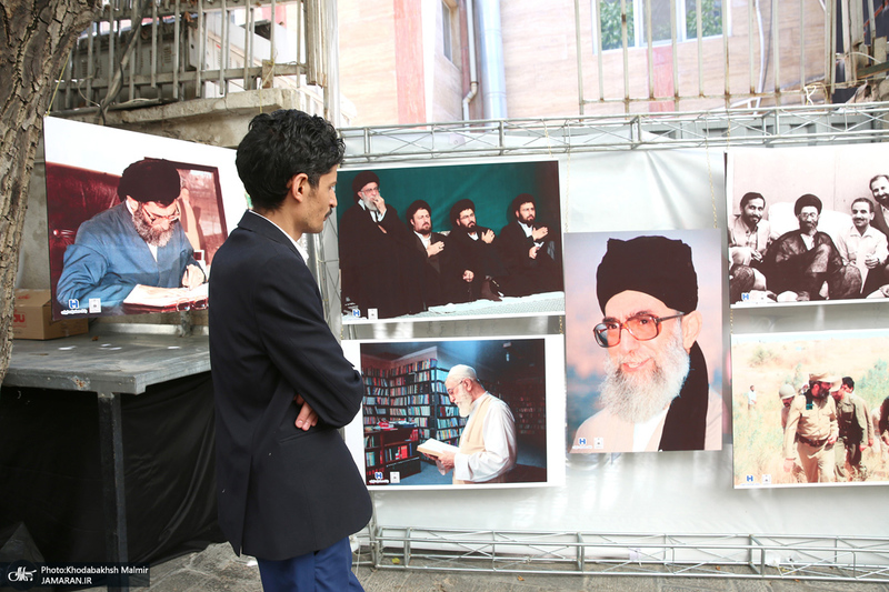 بازدید میهمانان خارجی جهت شرکت در مراسم رهبر شهید از حسینیه جماران