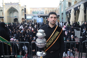 مراسم تعویض پرچم حرم حضرت معصومه (س) در شب اول ماه محرم‎‎