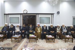 سفر رئیس جمهوری به قم و دیدار با مراجع و علما -3