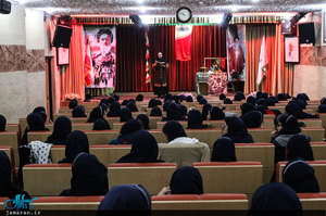 برگزاری برنامه های فرهنگی، هنری و آموزشی در نگارستان امام خمینی(س) اصفهان