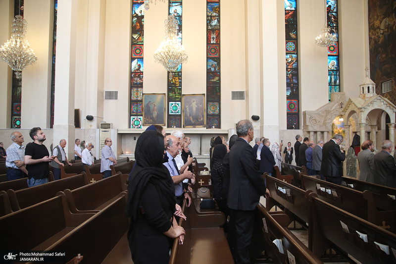 مراسم بزرگداشت امام خمینی (س) در کلیسای «سرکیس مقدس»