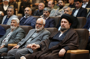 دیدار رئیس، مدیران و جمعی از کارکنان کمیته امداد امام خمینی (ره) با سید حسن خمینی