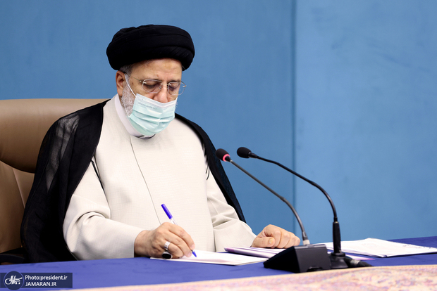 رئیسی درگذشت همسر آیت‌الله العظمی محفوظی را تسلیت گفت