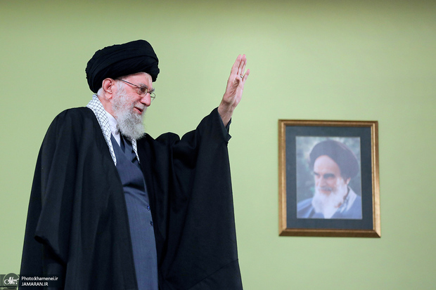 رهبر معظم انقلاب: در گذشته کسانی بودند که از امکانات دولتی سوء استفاده کردند/ نباید اختلاف سلیقه و اختلاف سیاسی موجب نفرت پراکنی شود/ روز به روز جبهه مقاومت در غرب آسیا باید تقویت شود/ برای موفقیت از مشارکت مردم به معنای واقعی کلمه استفاده شود
