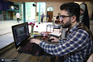 بازدید سیدحسن خمینی از  کارگاه طراحی زندگی سیاسی و عرفانی امام خمینی (ره) در حسینیه جماران