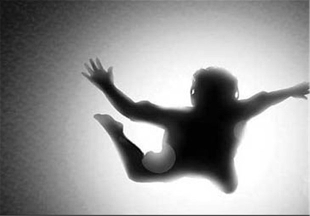 انصراف یک نفر از اقدام به خودکشی در چهارراه کالج 
