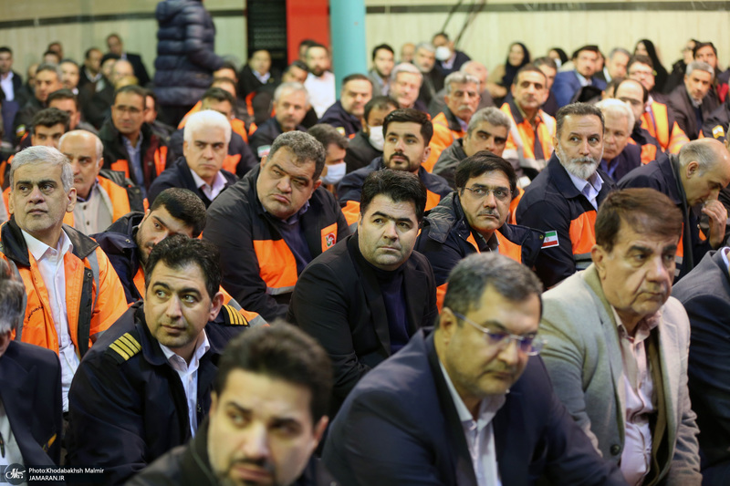 دیدار وزیر و جمعی از کارکنان وزارت راه و شهرسازی با سید حسن خمینی