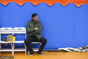 مسابقه فوتسال خیریه بین تیم هنرمندان و منتخب بنیاد حضرت زینب (س)