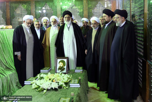 تجدید میثاق رئیس قوه قضائیه و مسئولان عالی قضایی با آرمان‌های امام خمینی(س)