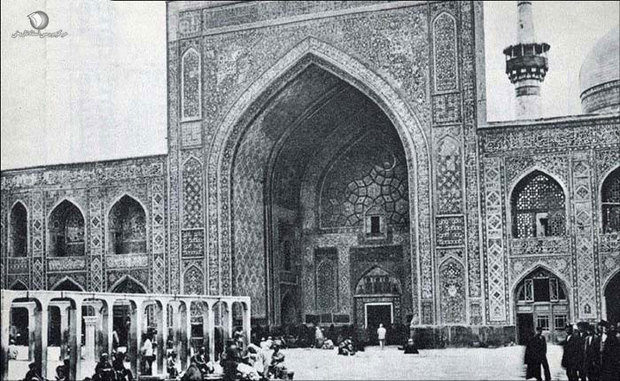روایت‌ها از واقعه خونین مسجد گوهرشاد چه می‌گویند؟ 