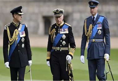 اگر چارلز هم بعد از ملکه درگذشت تکلیف تاج و تخت انگلیس چه می‌شود؟ 