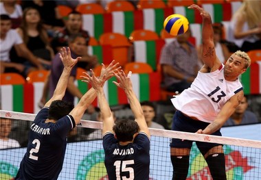 والیبالیست‌های ایران در شیکاگو تست دوپینگ دادند

