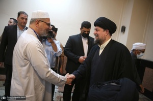حاشیه های ادای احترام مهمانان خارجی چهلمین کنفرانس وحدت اسلامی به مقام شامخ حضرت امام خمینی (س)