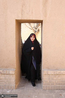 بازدید زهرا بهروزآذر، معاون رئیس جمهور از بیت تاریخی امام در خمین