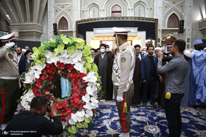 ادای احترام شرکت کنندگان در هفتمین اجلاس بین المللی مجمع جهانی اهل بیت(ع) به مقام شامخ امام راحل