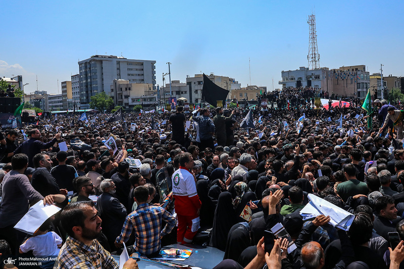 تشییع باشکوه پیکر رئیس جمهوری و یارانش در تهران