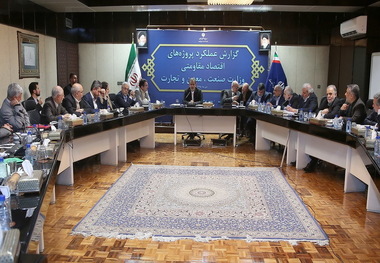  کشور را به ته دره بردید و ما آن را چند پله از ته دره بالا آورده ایم اما هنوز در دره است/ وقتی می گوییم در فلان مسأله رشد داشته ایم عده ای عزا می گیرند