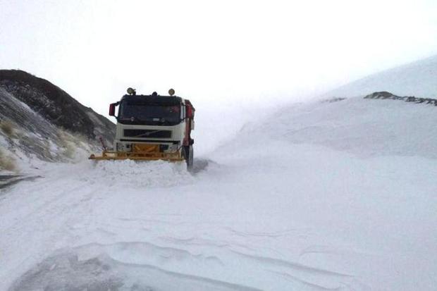 سه محور برف گیر استان سمنان مسدود است