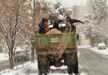 ۲۴۵ دستگاه نمک پاش و برف روب در تهران فعال است