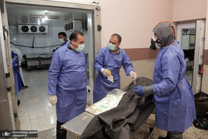 تغسیل با آب متوفیان مبتلا به کرونا در بهشت زهرا(س) تهران