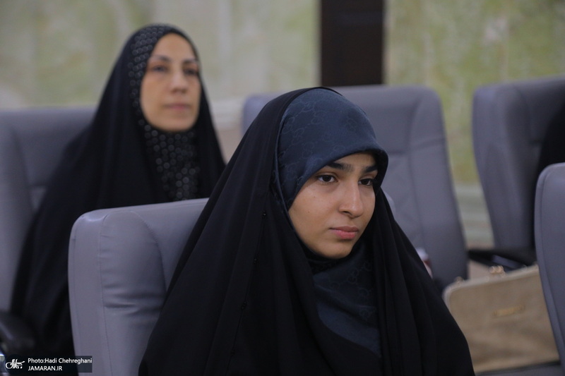 پنجمین محفل ادبی پروانه ها در مجتمع فرهنگی هنری یادگار امام (ره) قم