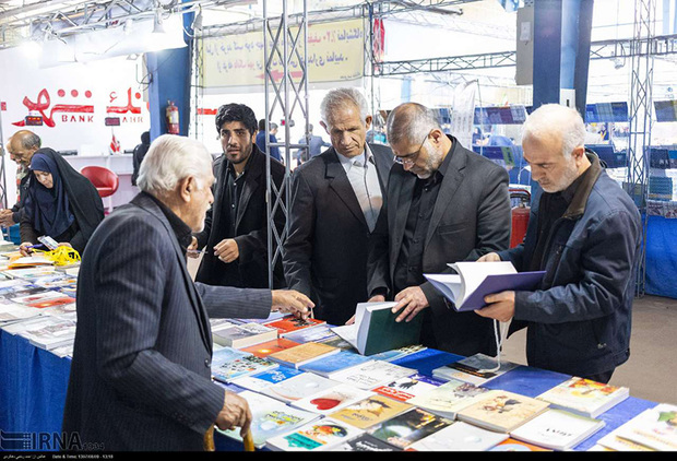 نمایشگاه کتاب ناشران ایران در شهرکرد به کار خود پایان داد