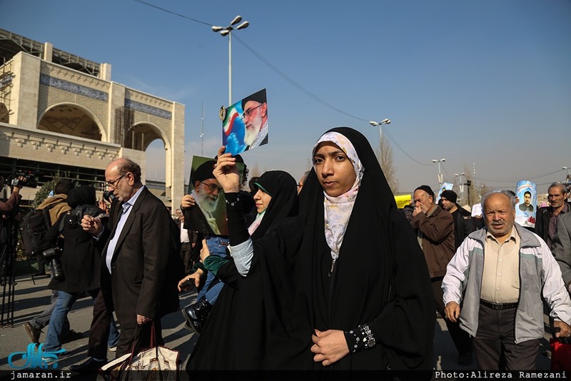 راهپیمایی نمازگزاران تهران در محکومیت اغتشاشات اخیر