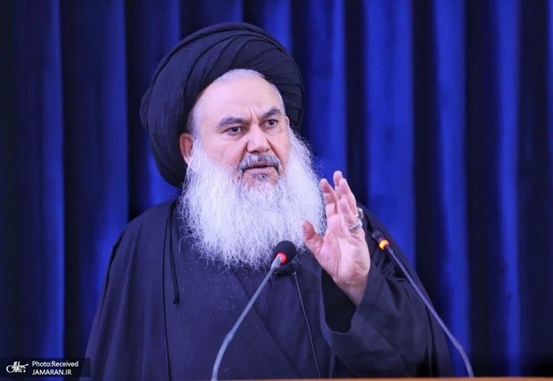 امام جمعه بغداد: امنیت عراق پایدار نخواهد شد تا زمانی که تصمیم نظامی و سیاسی کشور در گرو بیگانگان باشد/ اردوغان هنوز عراق را بخشی تابع از خلافت عثمانی می‌پندارد/ حشد الشعبی عامل اصلی بقای عراق و نجات مردم آن از سقوط کامل در برابر داعش بوده است