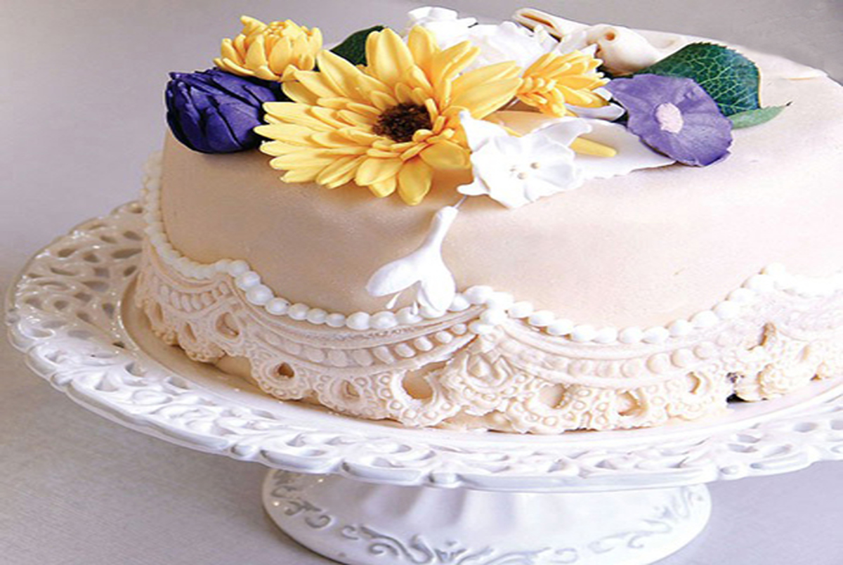 آموزش گام به گام تزئین کیک "خمیر فوندانت" + دستور تهیه 