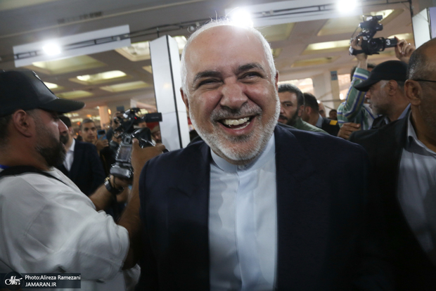 ادعای محمدصادق کوشکی: ظریف و تیمش در مذاکرات برجام ۲۷۰ کیلو آجیل و پاستیل خوردند! + سخنگوی وزارت خارجه: در حد اتهام است، باید اثبات کنند + فیلم