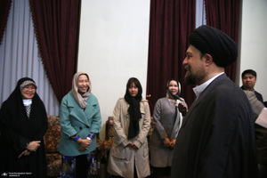 دیدار جمعی از اساتید ودانشجویان کشور تایلند با سید حسن خمینی