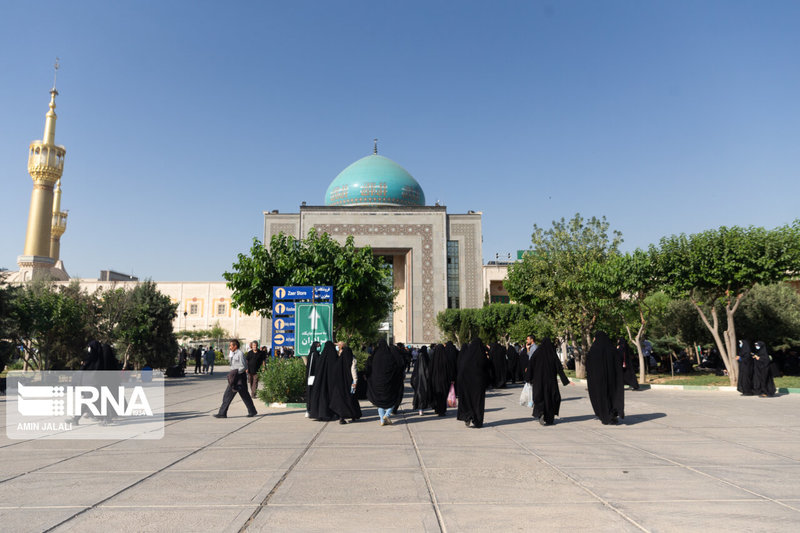 حضور مردم و مرزبندی با اقلیت اخلال‌گر مراسم ارتحال امام(س) -2