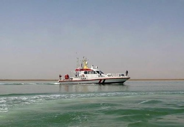 نجات سه صیاد خوزستانی در آب های خورموسی