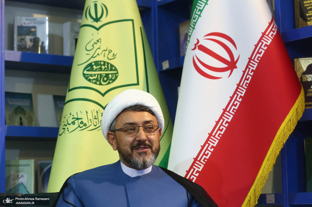 کمساری: اگر این نظام را از اندیشه امام خالی کنیم از هویت خالی می‌شود/ اندیشه امام هیچ جایگزینی ندارد/ برای تعامل با این نسل باید زبان خودشان را به استخدام بگیریم/ باید بیش از پیش به مکتب فکری امام خمینی(س) پرداخت