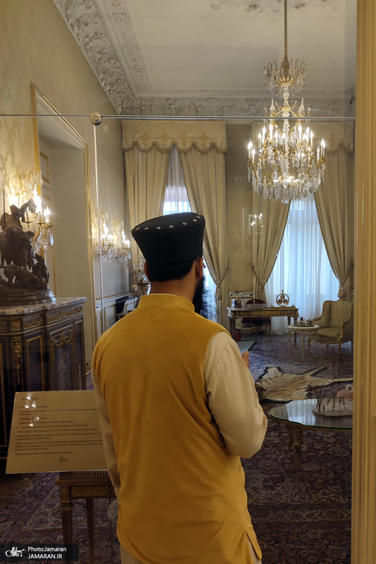 بازدید میهمانان خارجی بزرگداشت امام از کاخ سعد آباد