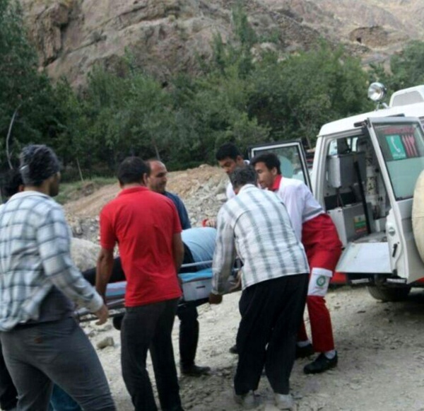 بر اثر واژگونی یک دستگاه وانت نیسان در خرو ۲۶ نفر کشته و مجروح شدند