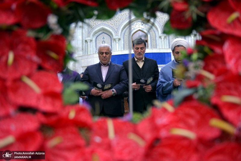 تجدید میثاق مدیرکل و کارکنان بنیاد شهید و امور ایثارگران تهران بزرگ با آرمان های حضرت امام(س)